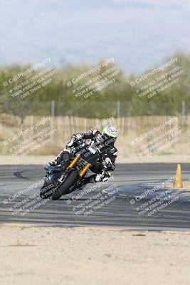 media/Jan-15-2026-Racers Edge (Thu) [[dfebeb70ab]]/2-A Group/Session 5 Turn 2/